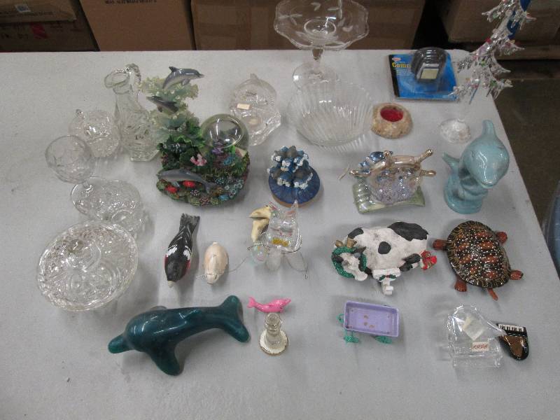 lot 222 image: figurines compass and dish set 1 c...