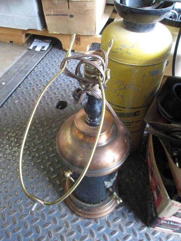 lot 238 image: 1 metal yard hand sprayer , 1 plast...