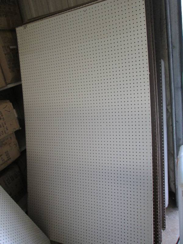 lot 246 image: 4 pcs 47 wide x 76  tall peg boar...
