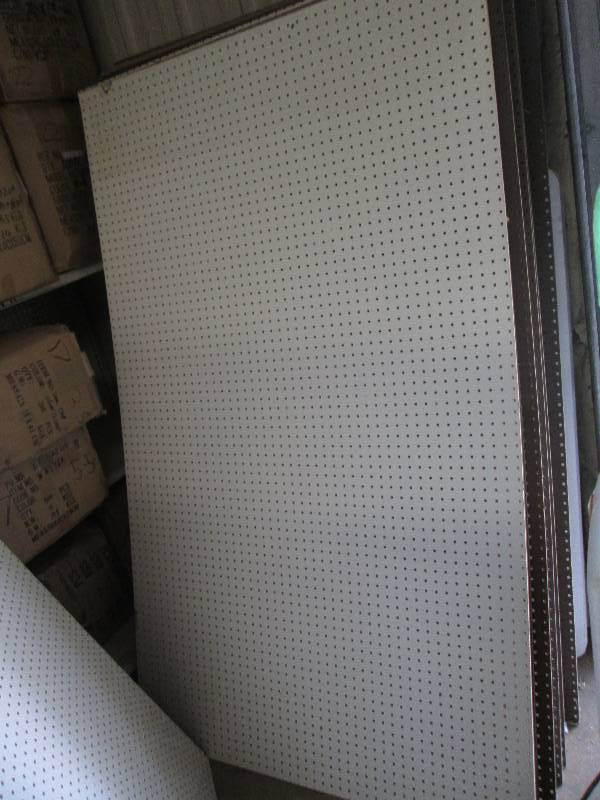 lot 247 image: 4 pcs 47  wide x 76 tall peg boar...