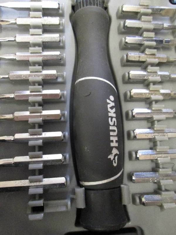 lot 163 image: Husky 23-piece precision screwdrive...
