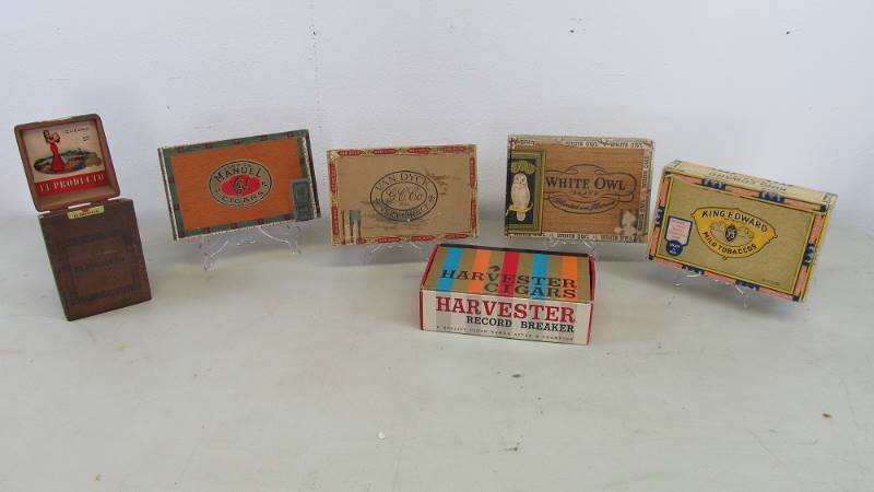 lot 34 image: Lot of Vintage Cigar Boxes