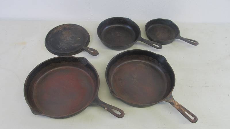 lot 47 image: Lot of Antique Cast Iron Skillets