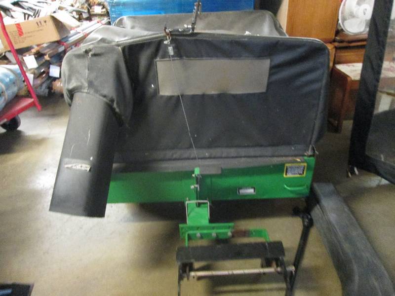 John Deere MC519 leaf collection wi... John Deere Mower, Attachments