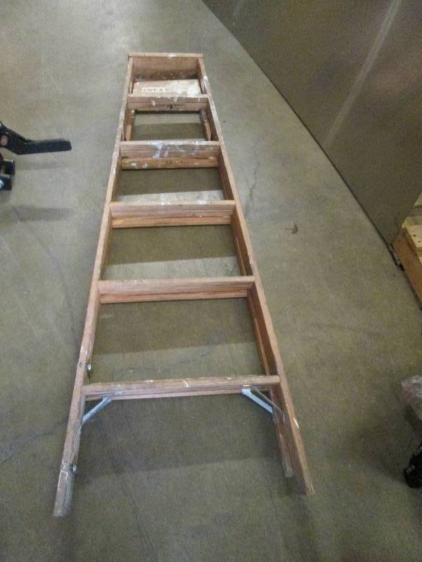 lot 23 image: 6 foot wooden step ladder ...