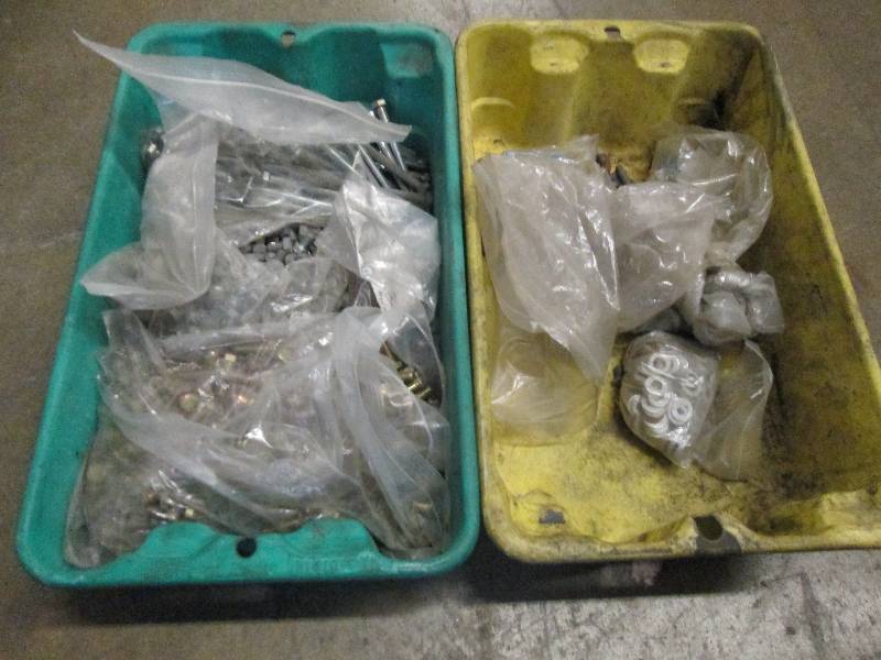 lot 57 image: 1 green tote and one yellow green o...