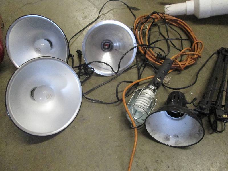 lot 62 image: 3 hanging lights 1 trouble light an...