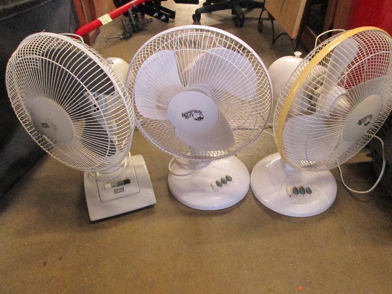lot 94 image: 3 desk top fans ...