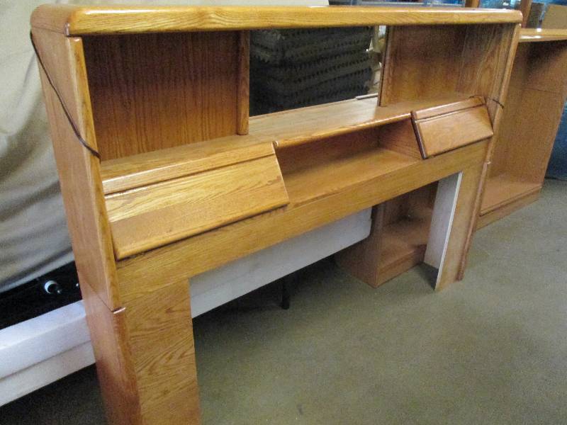 lot 102 image: used king size serta vantage series...