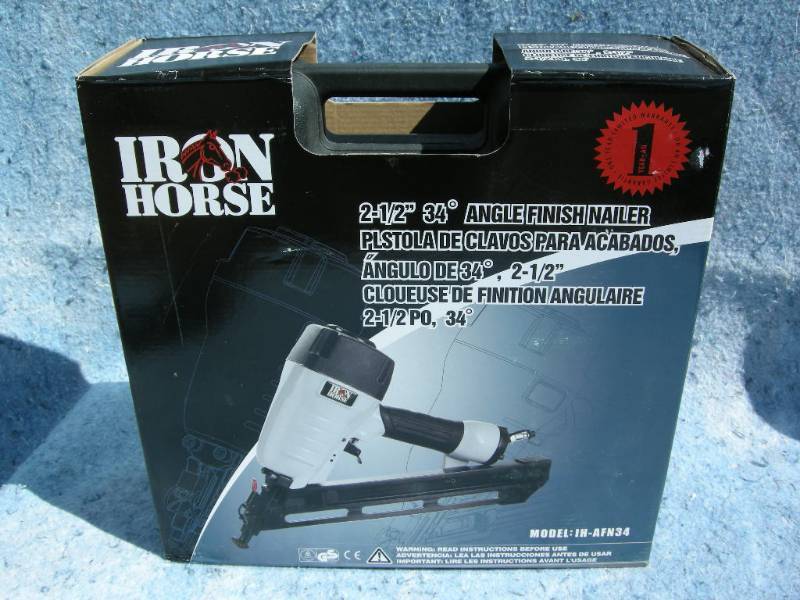lot 28 image: Iron Horse 2-12 Angle Finish Nailer