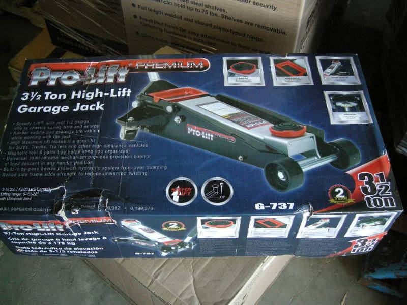 lot 60 image: Pro-Lift Premium 3-12 Ton Floor Jack
