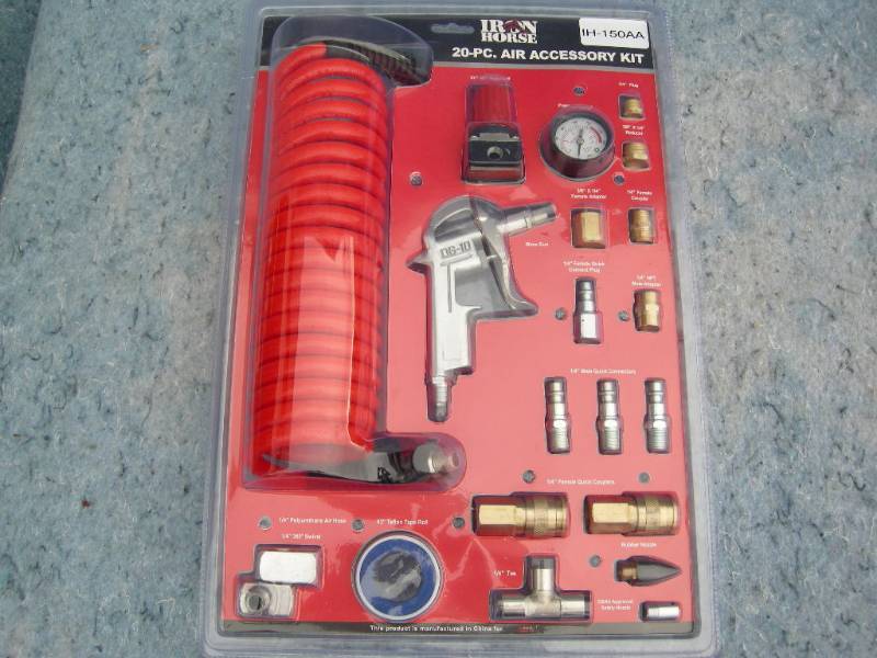 lot 114 image: Iron Horse 20 pc Accessory Kit