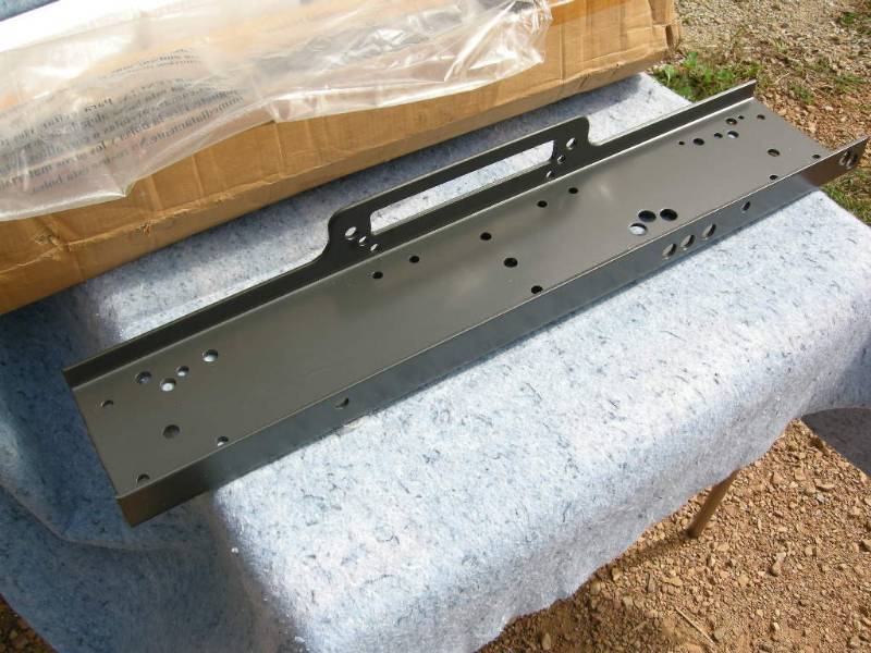 lot 129 image: Wood Power Winch Universal Mount Plate