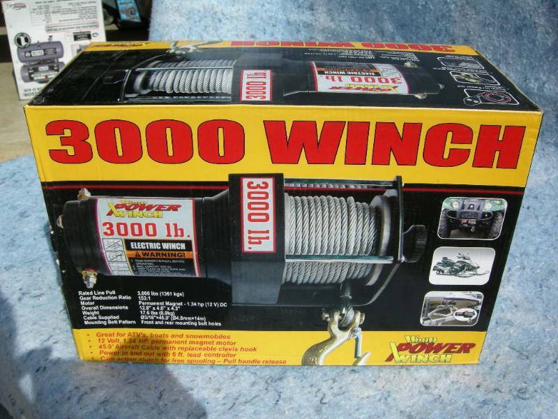 lot 133 image: Wood Power Winch 3000lb