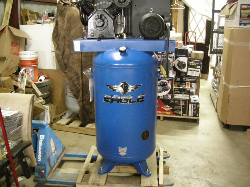 lot 1 image: Eagle 80 Gallon Upright Compressor