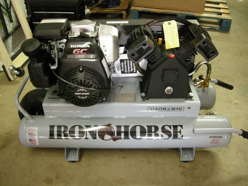 lot 30 image: Iron Horse Jobsite Air Compressor