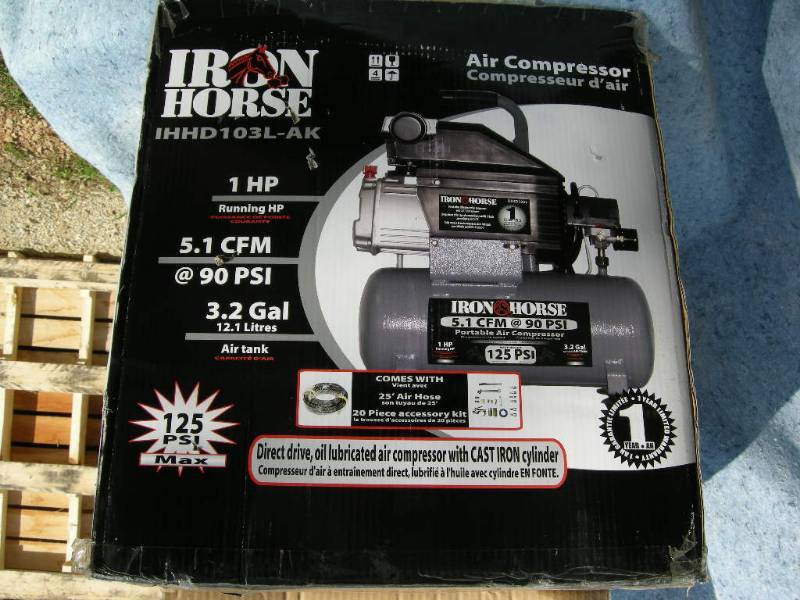 lot 151 image: Iron Horse Air Compressor Combo