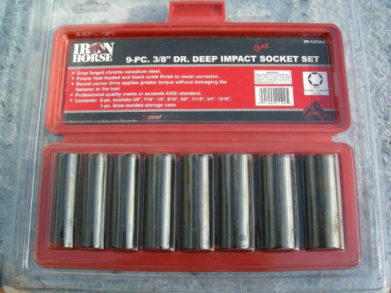lot 153 image: Iron Horse 38 Deep Impact Socket Set