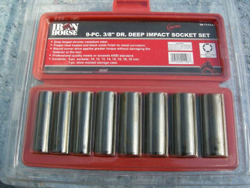 lot 154 image: Iron Horse 38 Deep Impact Socket Set