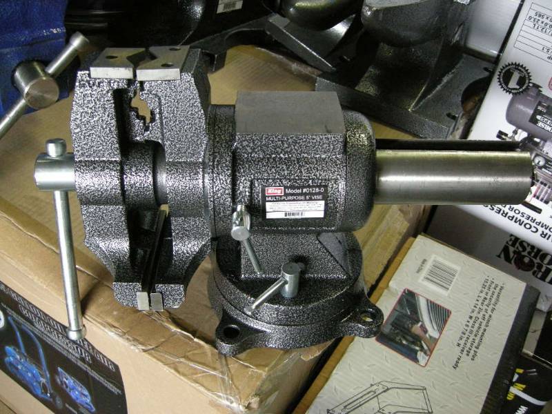lot 164 image: King Multi-Purpose Vise