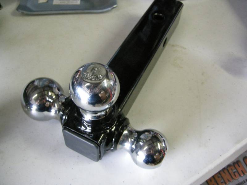 lot 173 image: King Triple Ball Mount Hitch