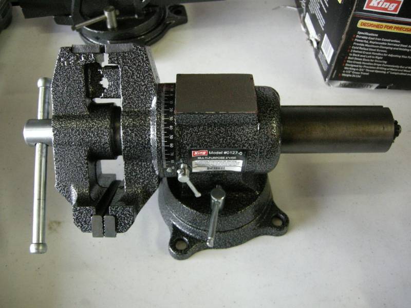 lot 176 image: King Multi-Purpose 4 Vise