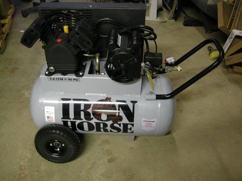 lot 155 image: Iron Horse Horizontal Air Compressor