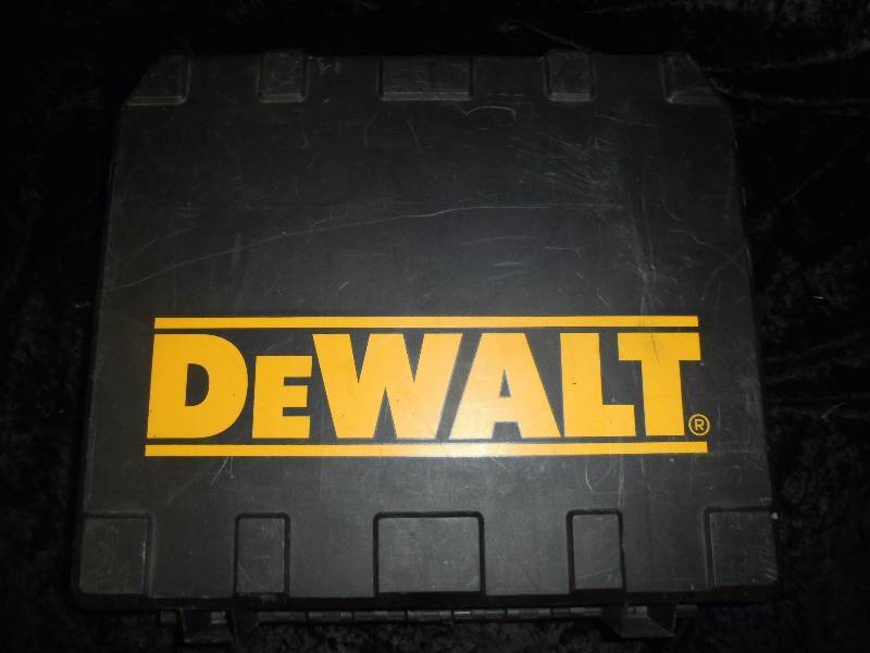 Dewalt 14.4v Cordless DrillDriver, works good, weak battery