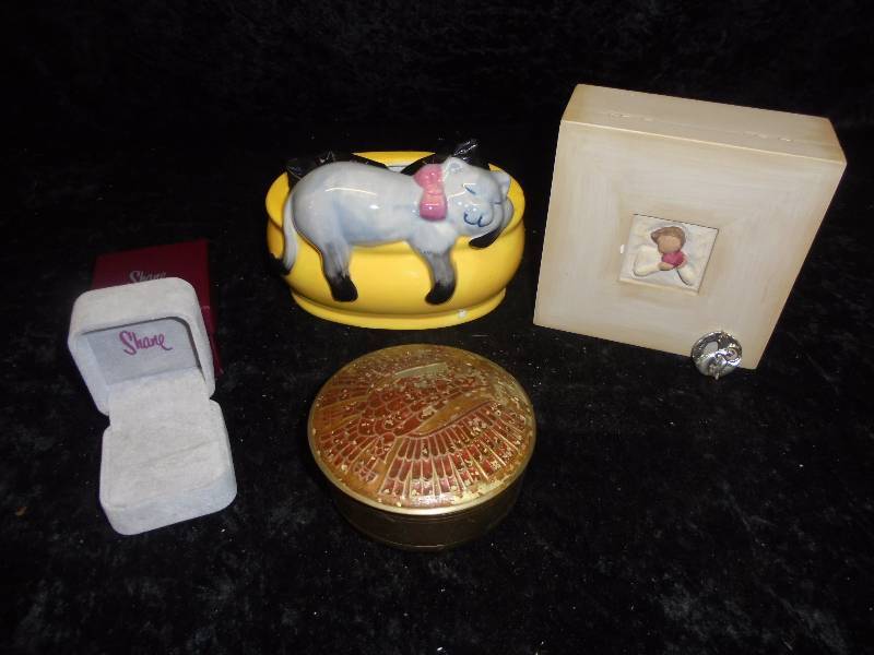 Cat sponge holder, shane box, metal jewelry box, willow box