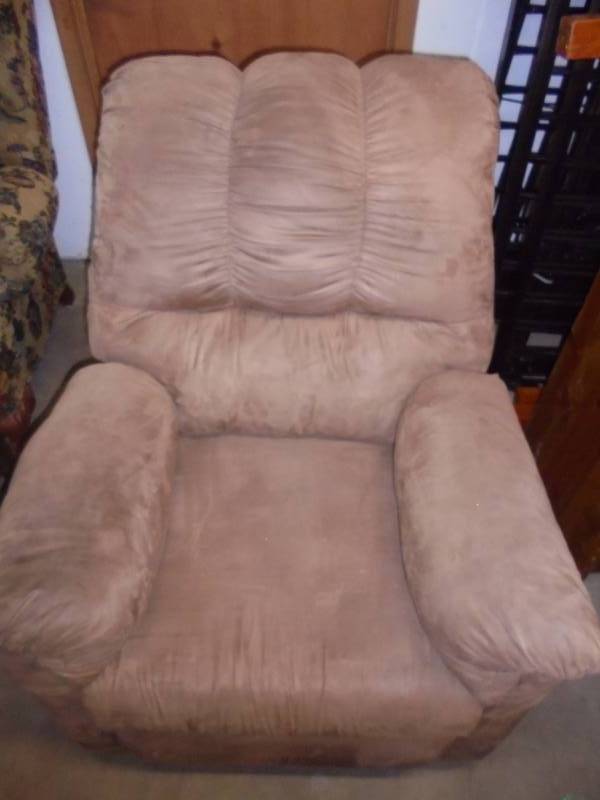 Brown Overstuffed Recliner