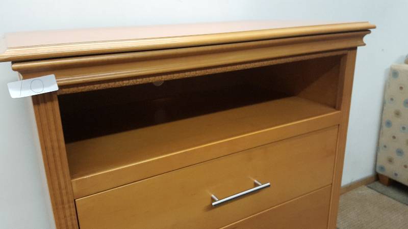 lot 16 image: Sorrentino Mariani & Company designer DresserTV stand with media shelf..  High-end hardware. Lot of solid maple.