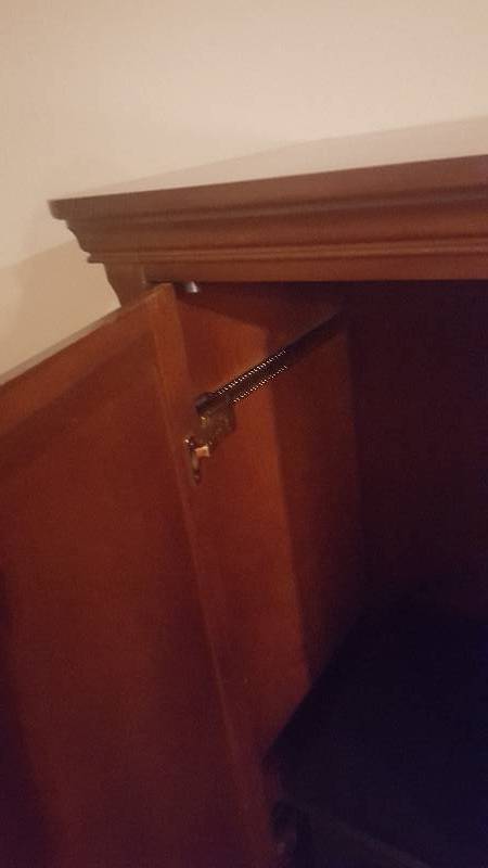 lot 26 image: Thomasville Cabinet with Hideaway Doors