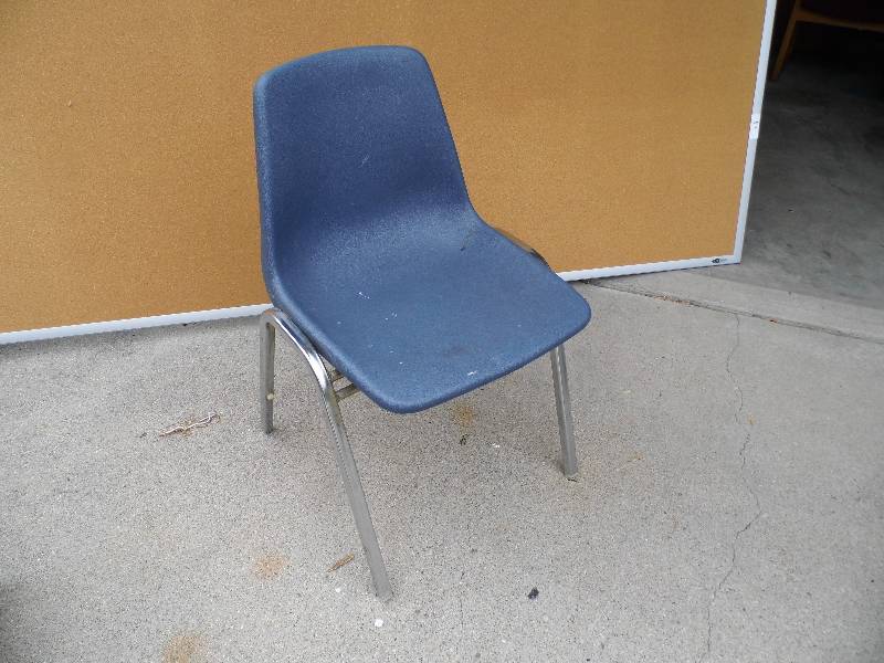 4 Stackable Chairs