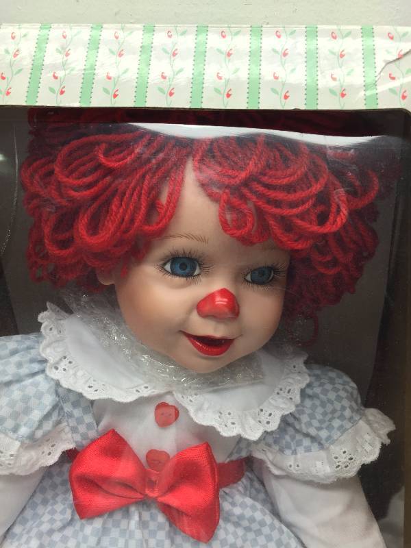 SEYMOUR MANN SWEETIE PIES COLLECTOR VINYL DOLL