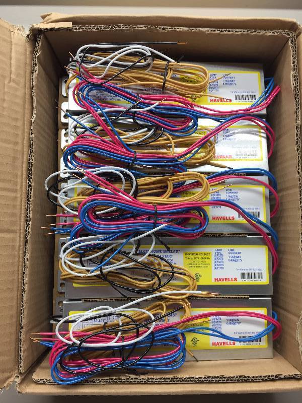 E-432-I-UV-H T8 (F32) 1 CASE OF 10 ELECTRONIC BALLAST