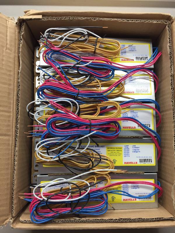 E-432-I-UV-H T8 (F32) 1 CASE OF 10 ELECTRONIC BALLAST