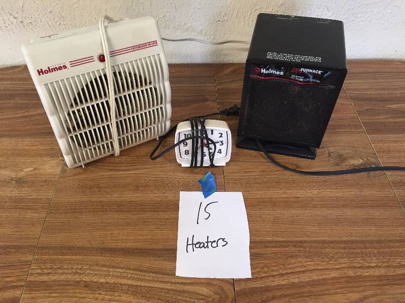 TWO CERAMIC HEATERS AND ALARM CLOCK
