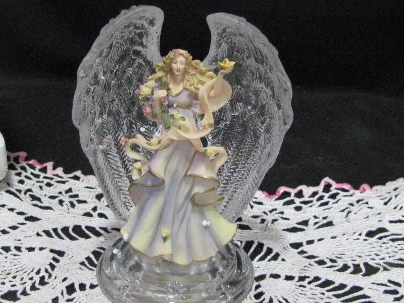 Angel of Kindness A8033