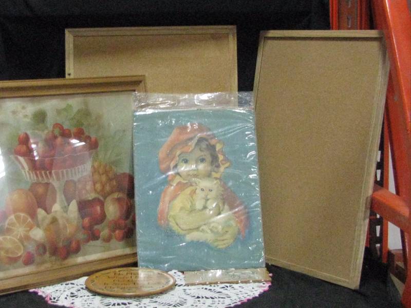 Cork Boards & Pictures