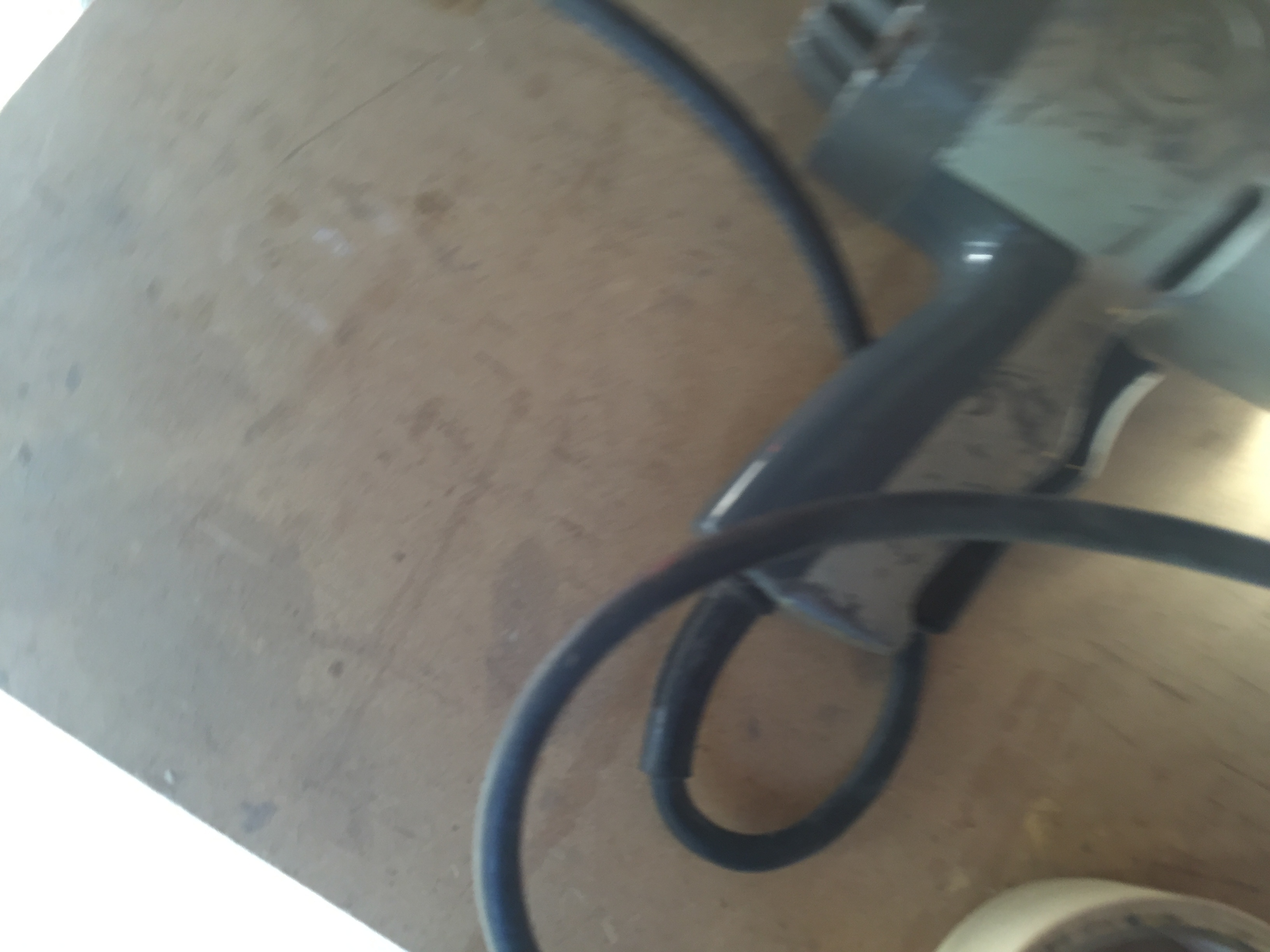lot 10 image: Black and Decker Electric Impact Gun