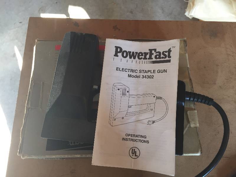 lot 27 image: PowerFast Electric Staple gun