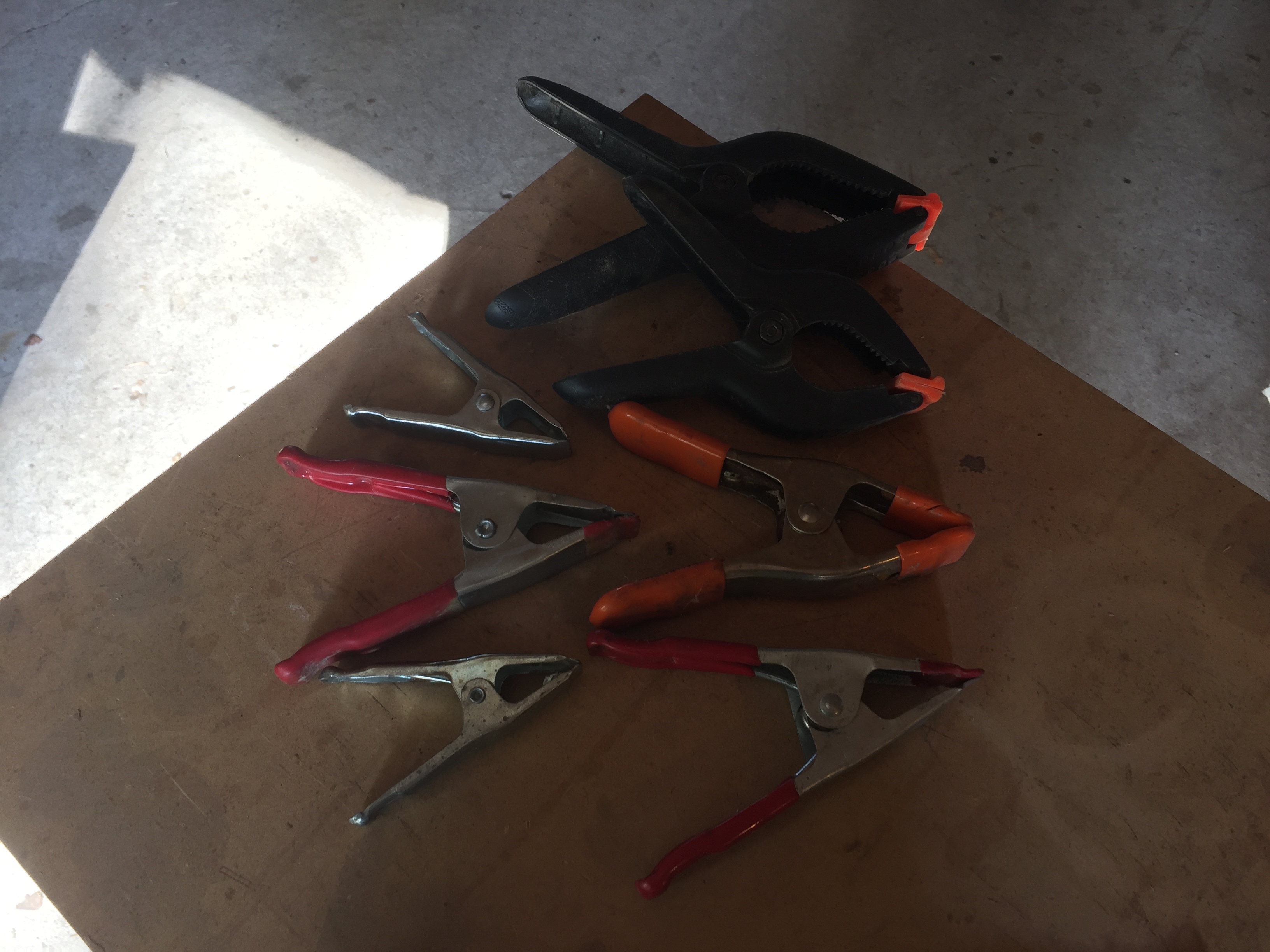 lot 40 image: Set of pinch clamps