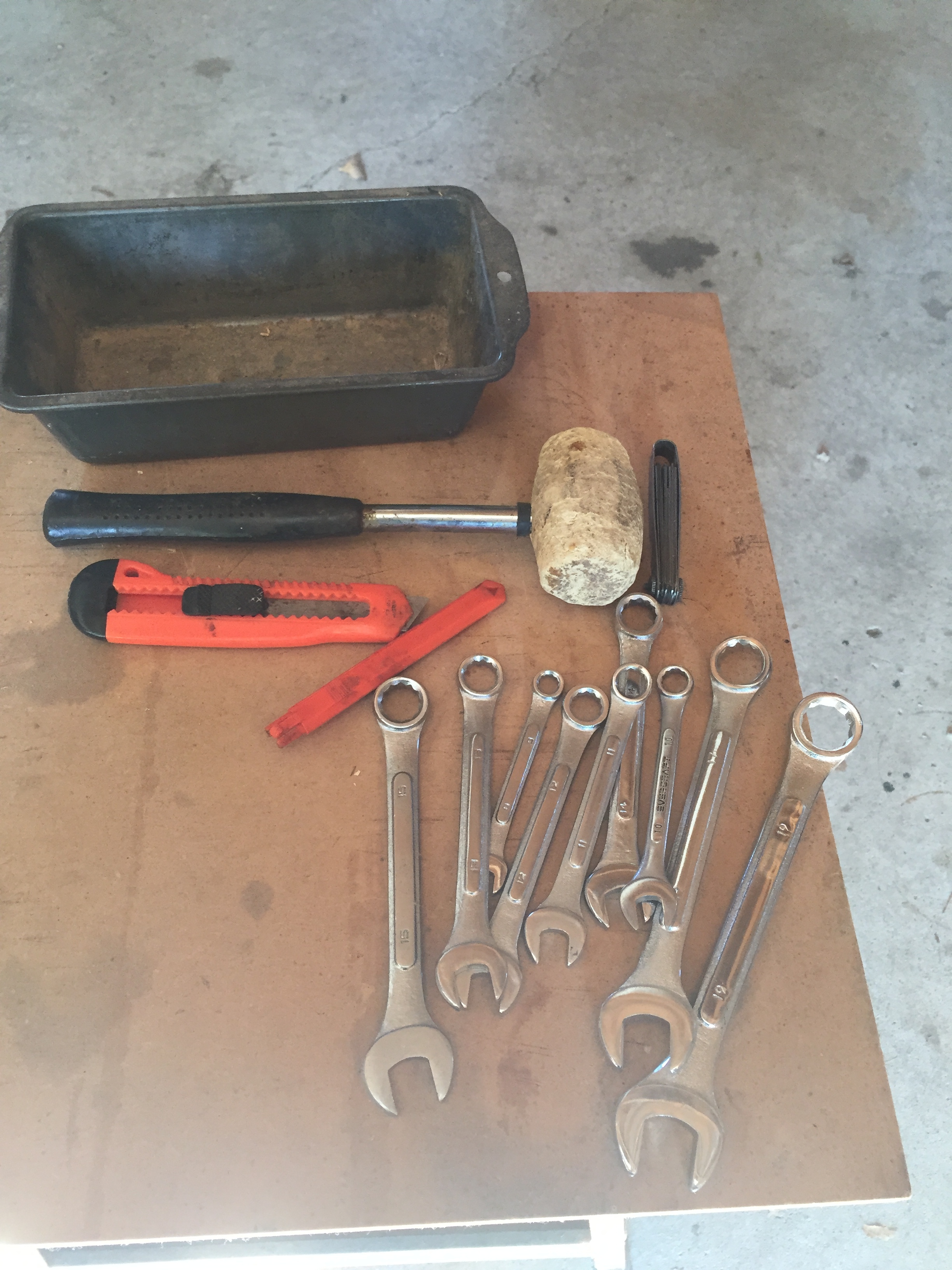 lot 54 image: Assortment of tools.