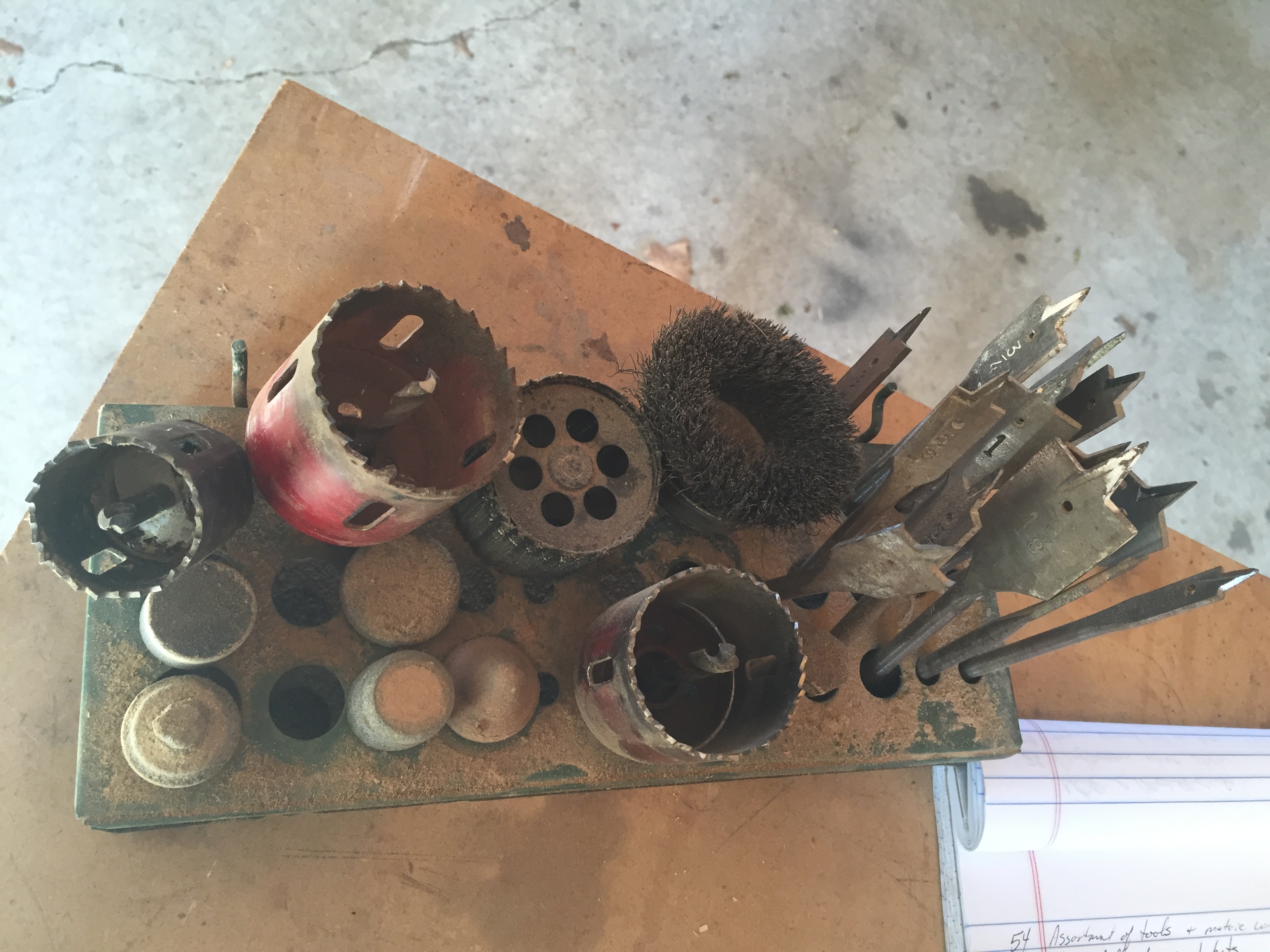 lot 55 image: Tray full of wood bits