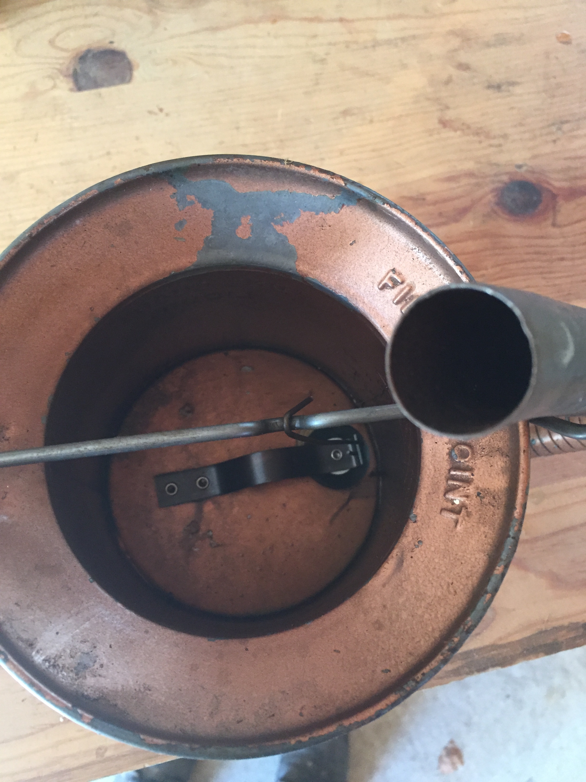 lot 59 image: Oil can