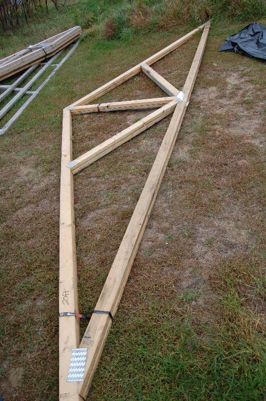 lot 15 image: Trusses