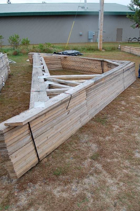 lot 16 image: Trusses