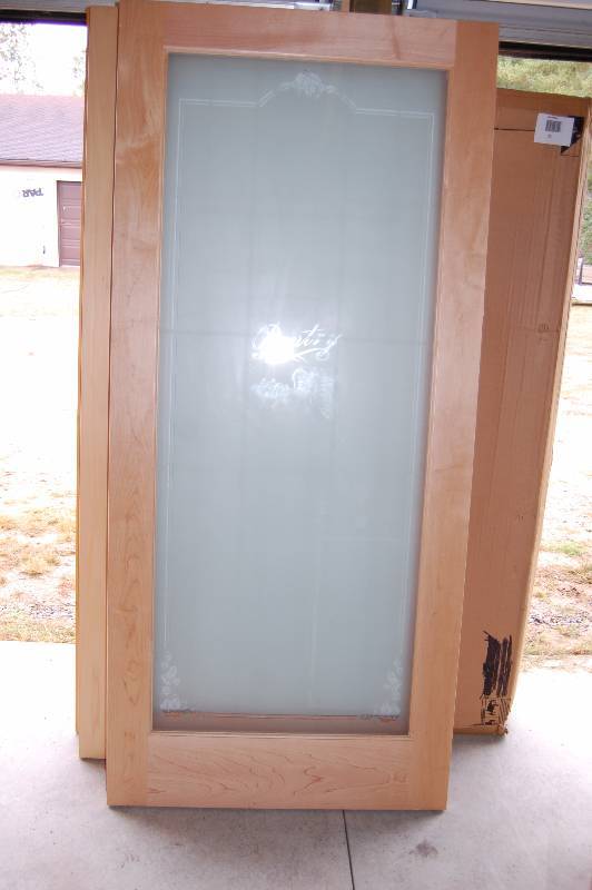lot 77 image: Decorative Glass Pantry Door