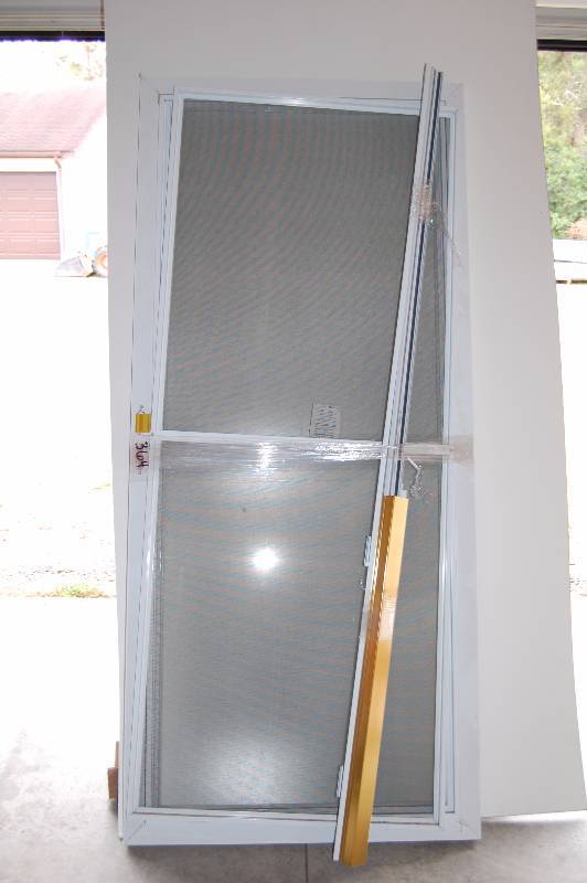 lot 140 image: Andersen Storm Door