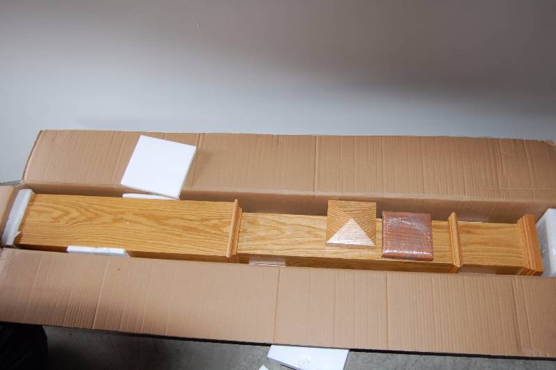 lot 142 image: Oak Box Newel